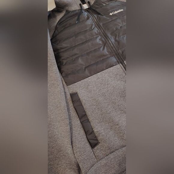 Columbia Two-Tone Hooded Jacket in Black & Gray Hoodie - Picture 6 of 16